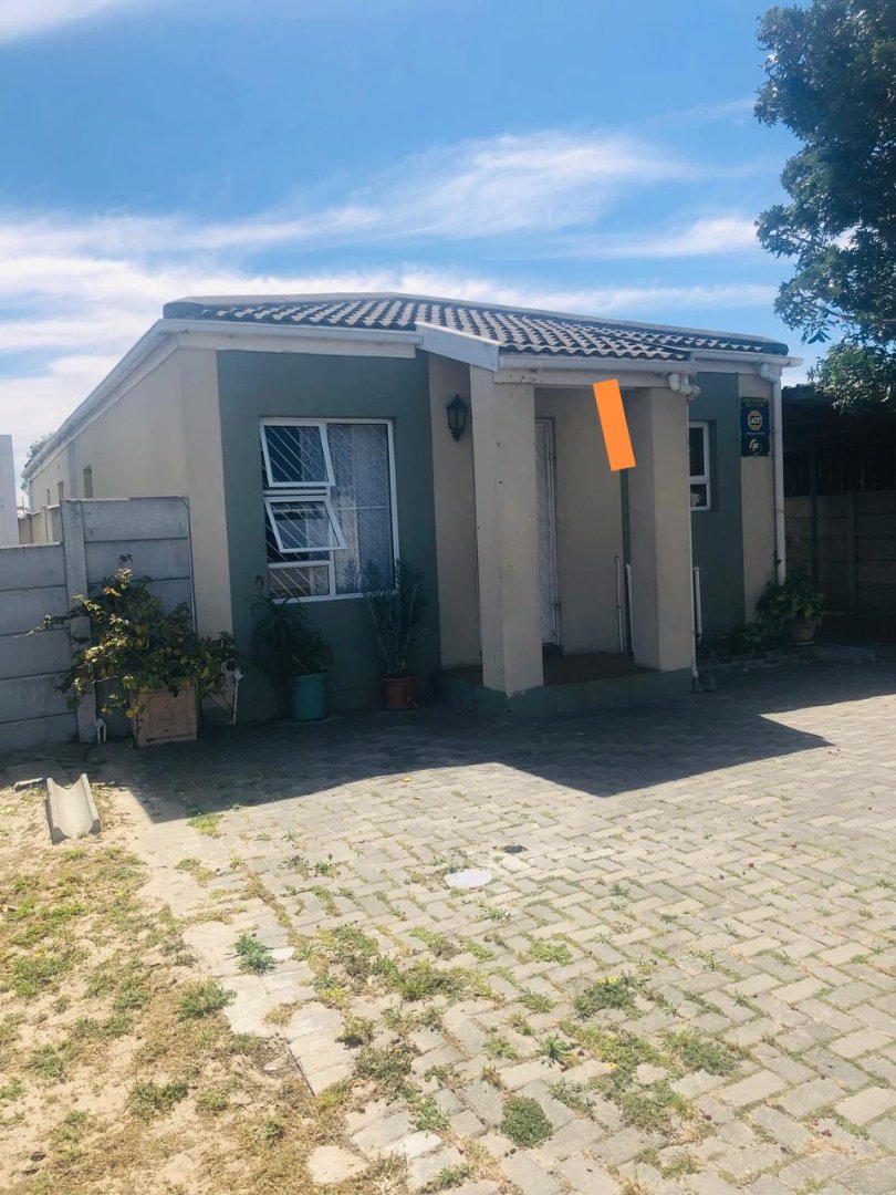 4 Bedroom Property for Sale in The Connifers Western Cape